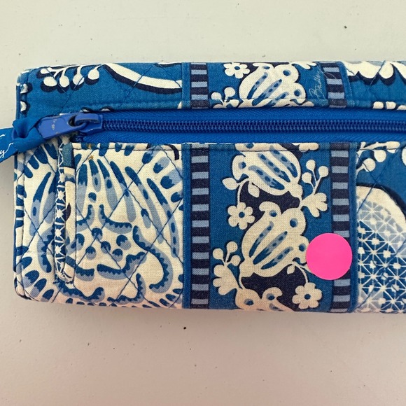 Vera Bradley Wallet Blue Lagoon Floral Pattern Tri Fold Zip Around Clutch - Picture 6 of 6